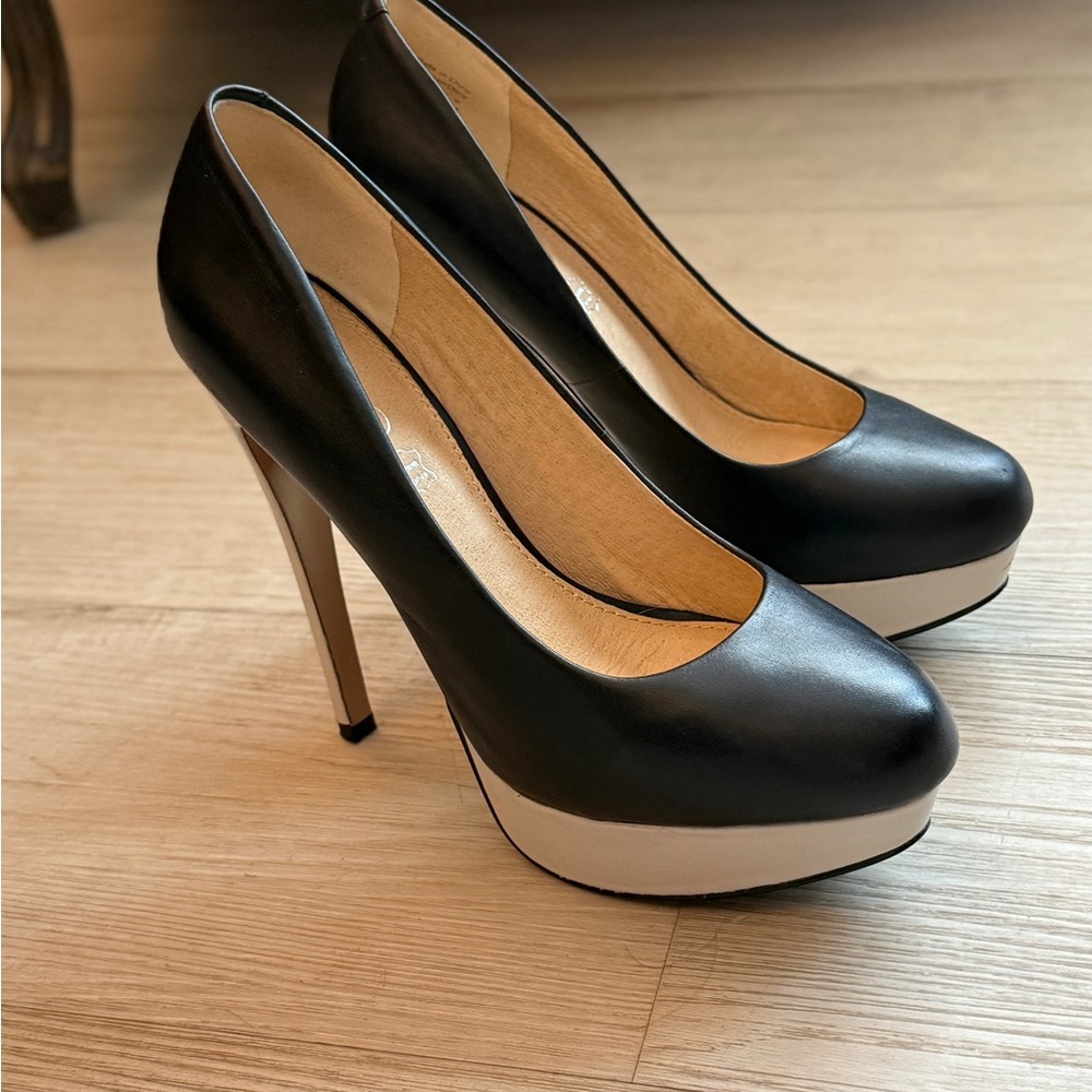 Aldo Elegant Black and Cream Leather Stiletto High Heels